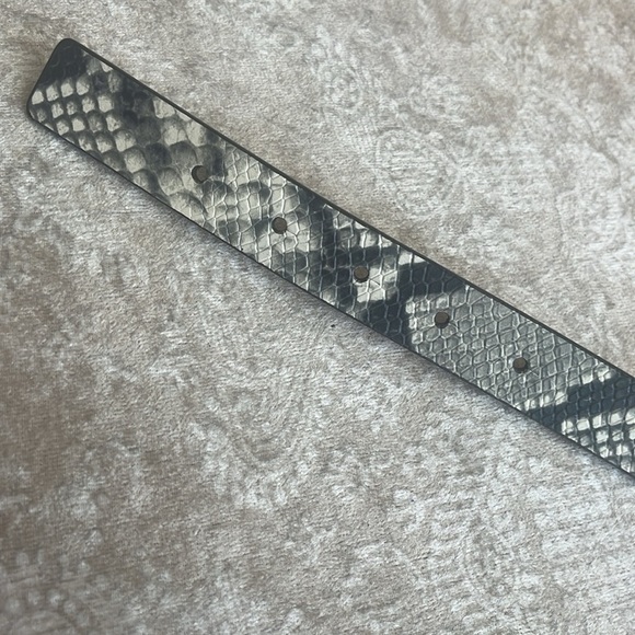 Brand New Michael Kors Genuine Leather Snakeskin Print Belt Sparkly Logo Buckle main image 6